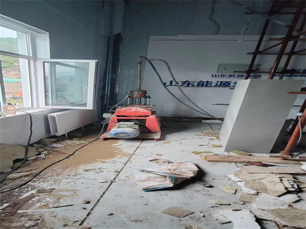 爱辉地基基础下沉墙体裂缝加固注浆顶升施工